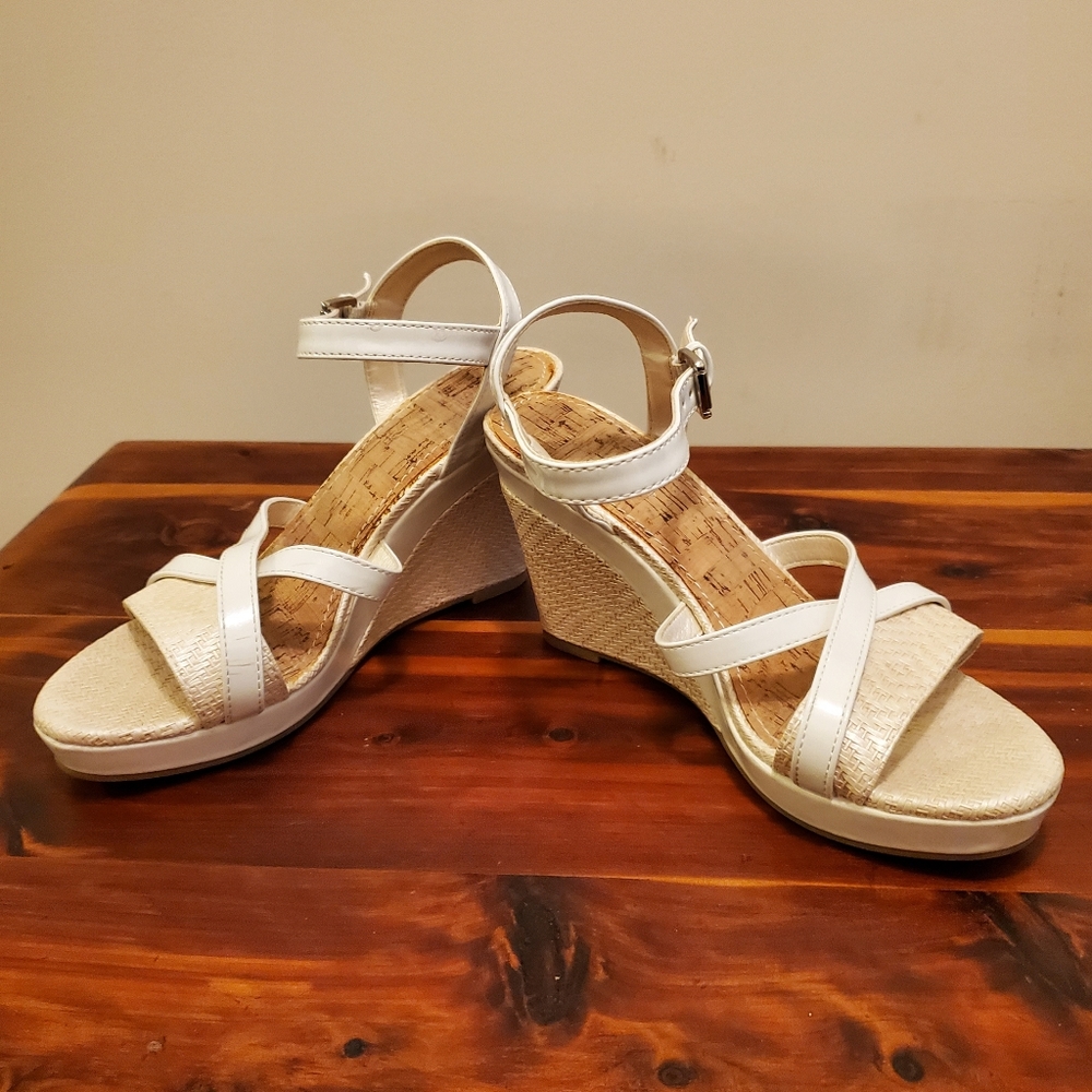 ⏳ Xappeal cork/woven strappy wedge sandals